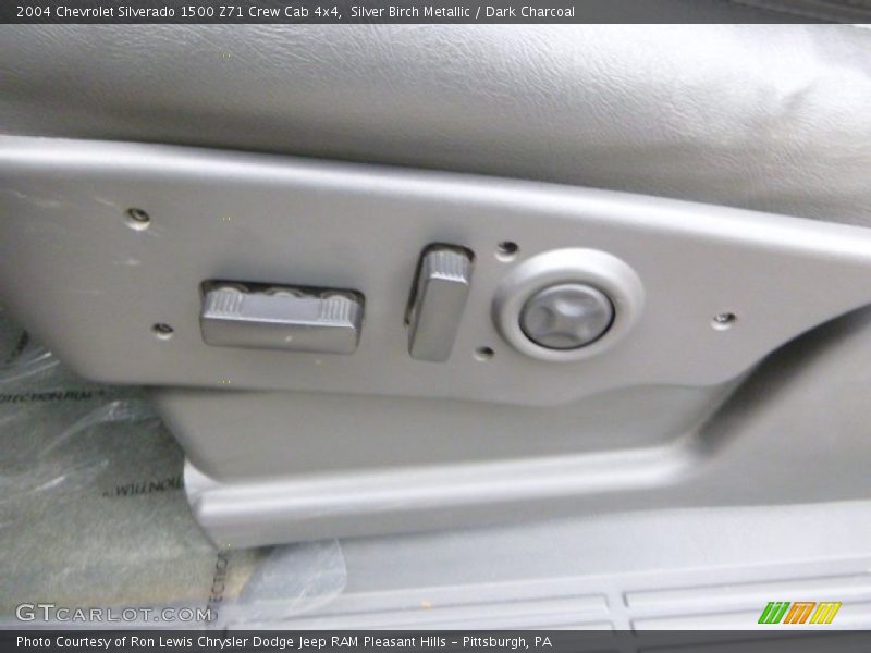 Silver Birch Metallic / Dark Charcoal 2004 Chevrolet Silverado 1500 Z71 Crew Cab 4x4