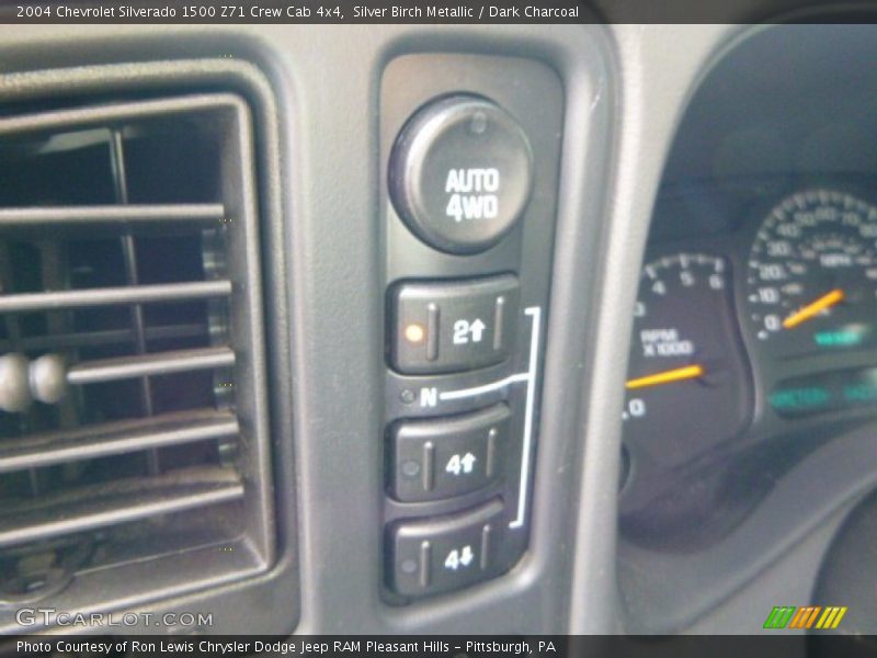 Silver Birch Metallic / Dark Charcoal 2004 Chevrolet Silverado 1500 Z71 Crew Cab 4x4