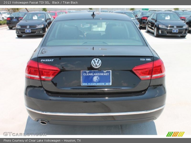 Black / Titan Black 2013 Volkswagen Passat TDI SEL