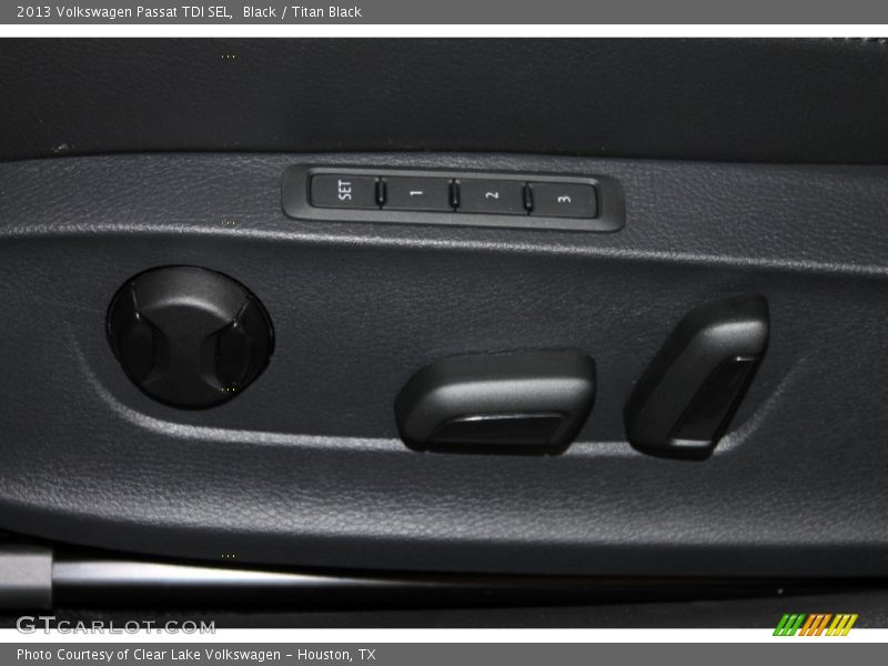 Black / Titan Black 2013 Volkswagen Passat TDI SEL