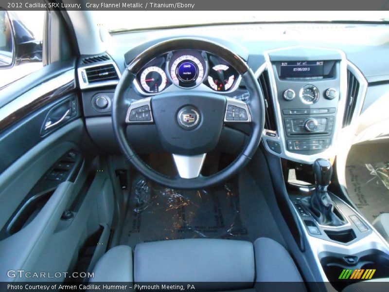 Gray Flannel Metallic / Titanium/Ebony 2012 Cadillac SRX Luxury