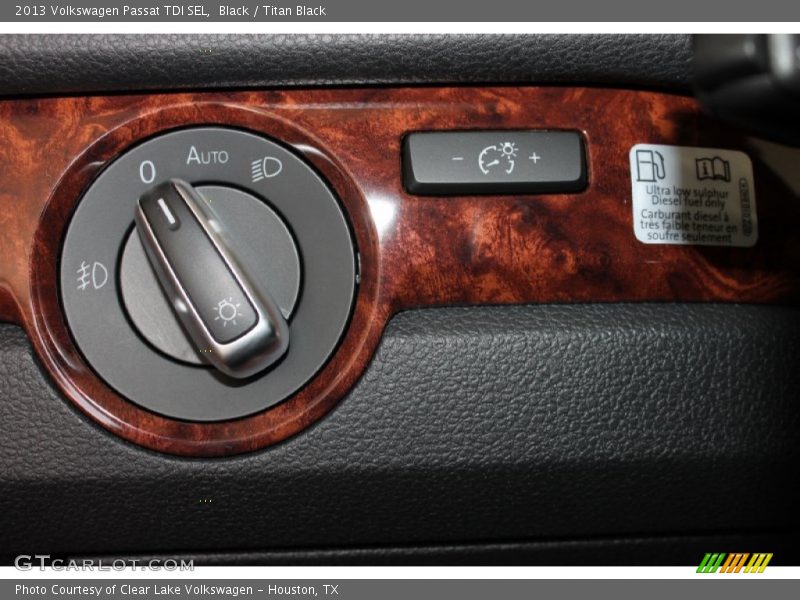 Black / Titan Black 2013 Volkswagen Passat TDI SEL