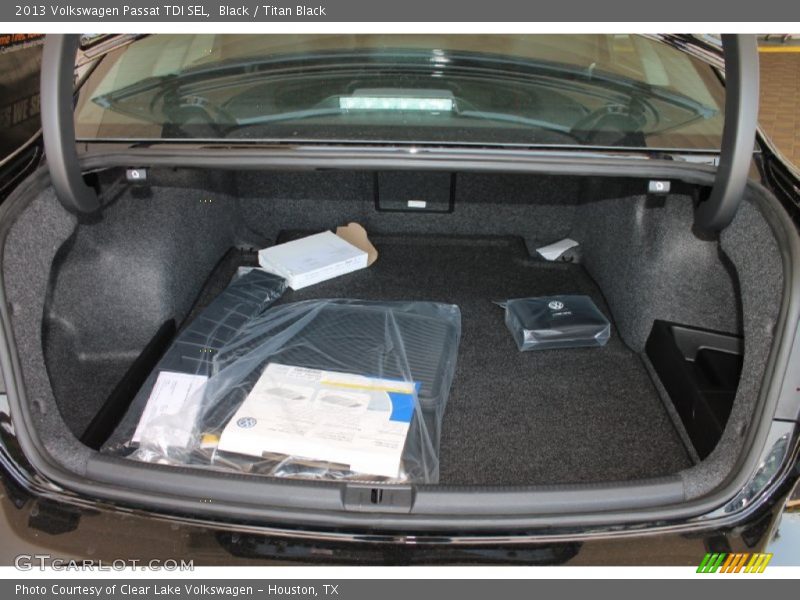 Black / Titan Black 2013 Volkswagen Passat TDI SEL