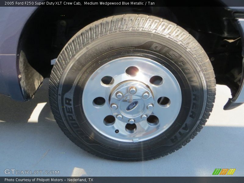 Medium Wedgewood Blue Metallic / Tan 2005 Ford F250 Super Duty XLT Crew Cab