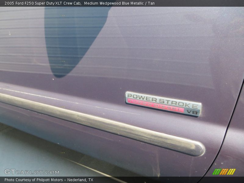Medium Wedgewood Blue Metallic / Tan 2005 Ford F250 Super Duty XLT Crew Cab