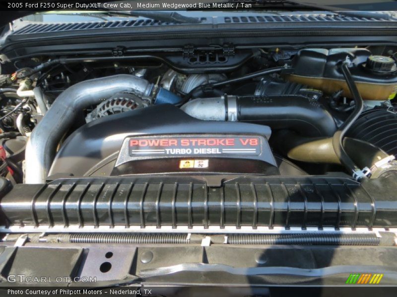 Medium Wedgewood Blue Metallic / Tan 2005 Ford F250 Super Duty XLT Crew Cab