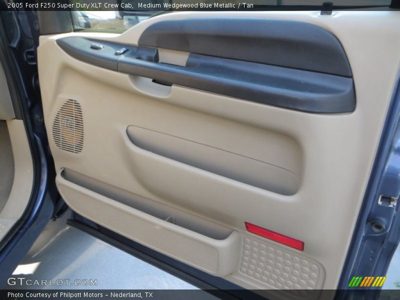 Medium Wedgewood Blue Metallic / Tan 2005 Ford F250 Super Duty XLT Crew Cab
