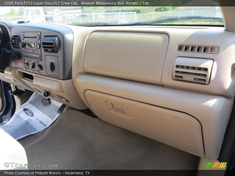 Medium Wedgewood Blue Metallic / Tan 2005 Ford F250 Super Duty XLT Crew Cab