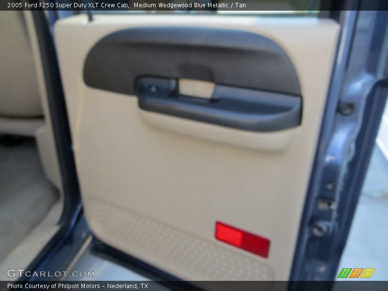 Medium Wedgewood Blue Metallic / Tan 2005 Ford F250 Super Duty XLT Crew Cab