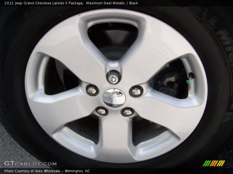 Maximum Steel Metallic / Black 2012 Jeep Grand Cherokee Laredo X Package