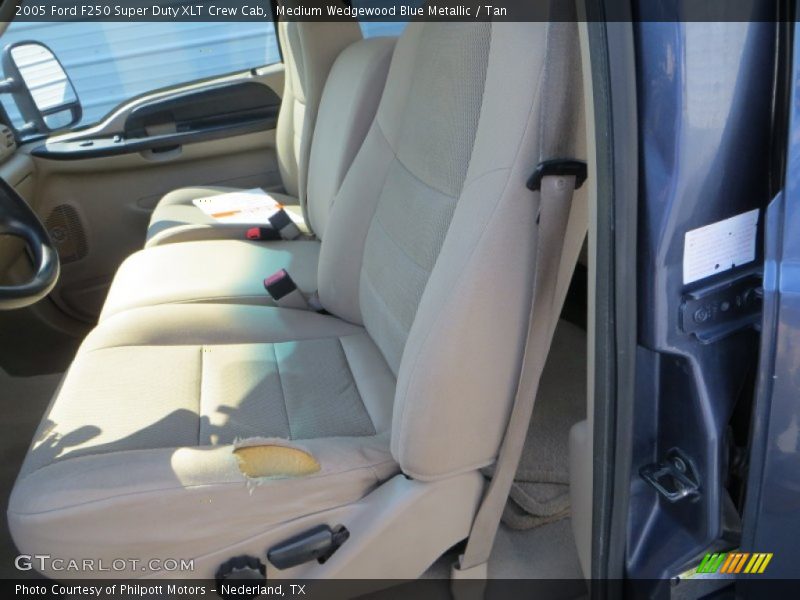 Medium Wedgewood Blue Metallic / Tan 2005 Ford F250 Super Duty XLT Crew Cab