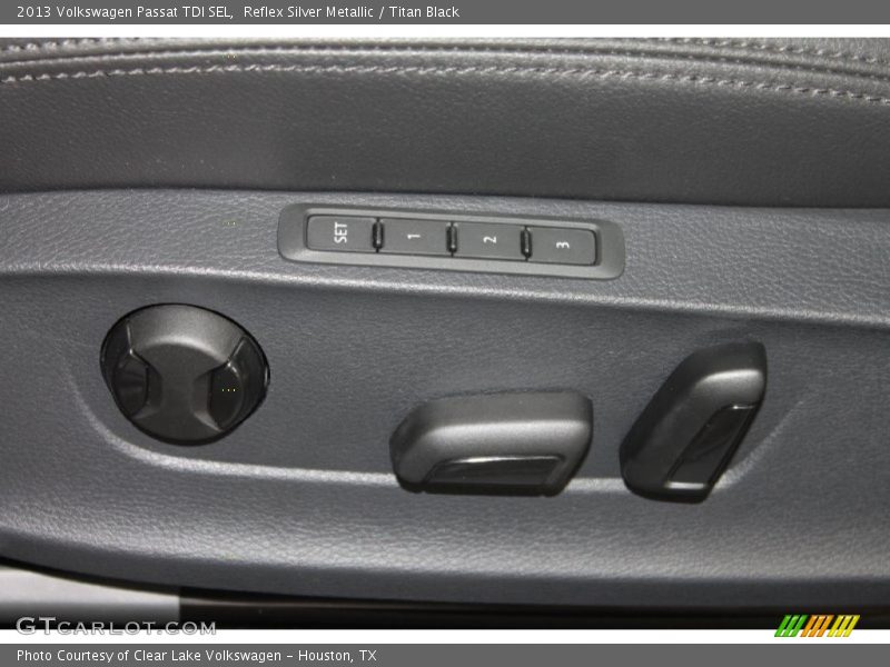 Reflex Silver Metallic / Titan Black 2013 Volkswagen Passat TDI SEL