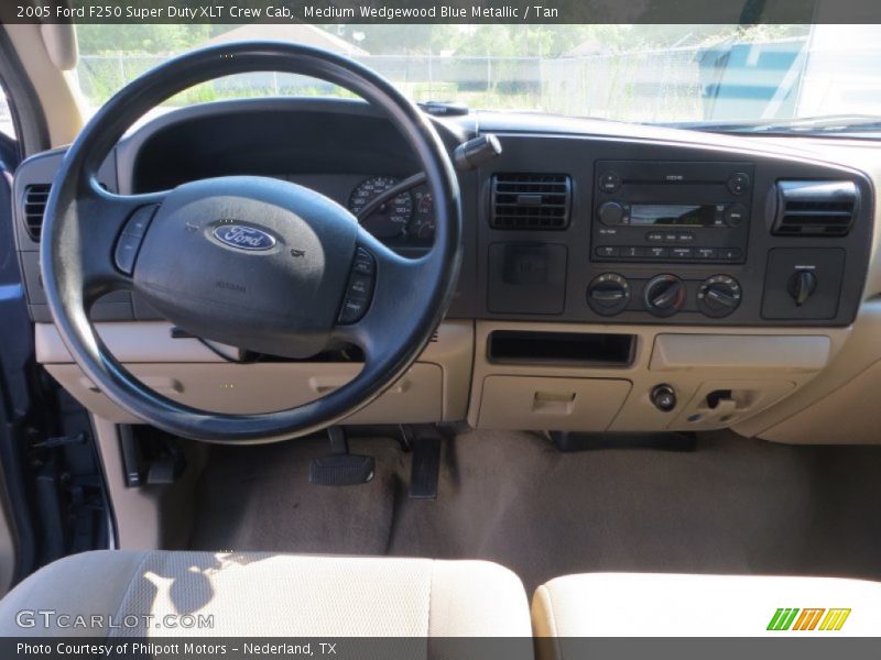 Medium Wedgewood Blue Metallic / Tan 2005 Ford F250 Super Duty XLT Crew Cab