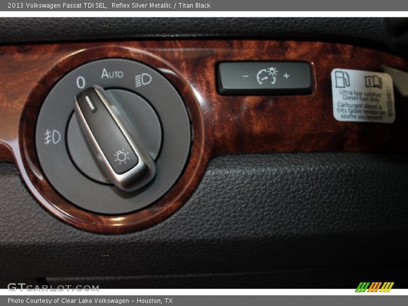 Reflex Silver Metallic / Titan Black 2013 Volkswagen Passat TDI SEL