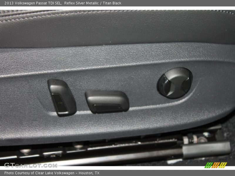 Reflex Silver Metallic / Titan Black 2013 Volkswagen Passat TDI SEL