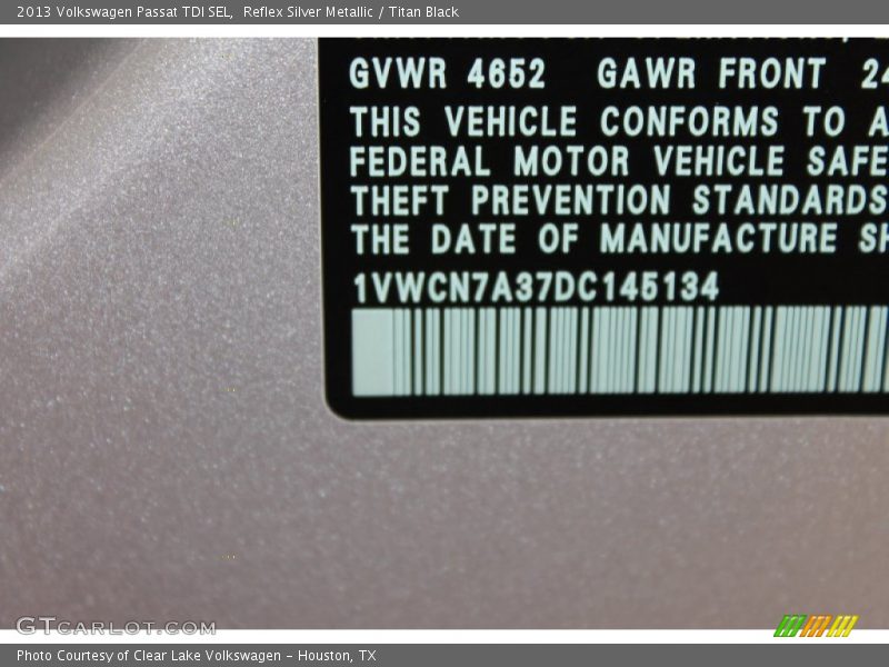 Reflex Silver Metallic / Titan Black 2013 Volkswagen Passat TDI SEL