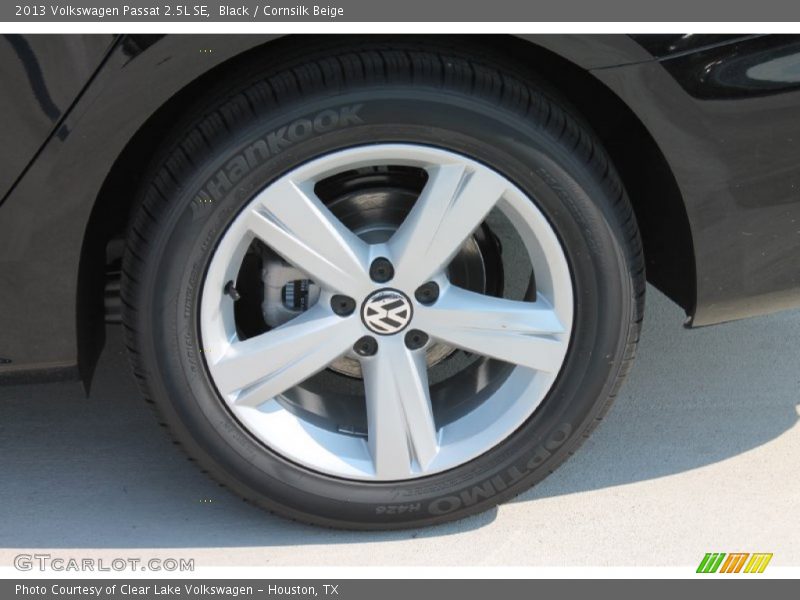 Black / Cornsilk Beige 2013 Volkswagen Passat 2.5L SE