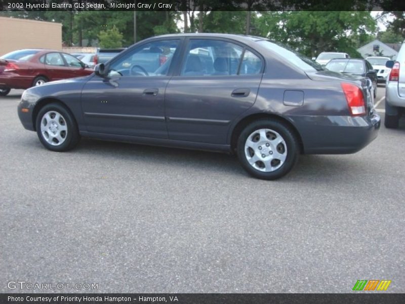 Midnight Gray / Gray 2002 Hyundai Elantra GLS Sedan