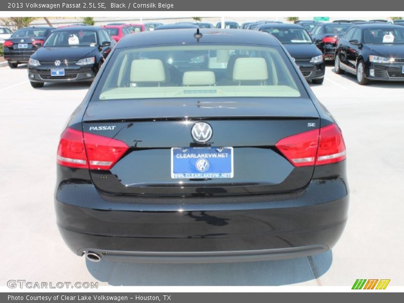 Black / Cornsilk Beige 2013 Volkswagen Passat 2.5L SE