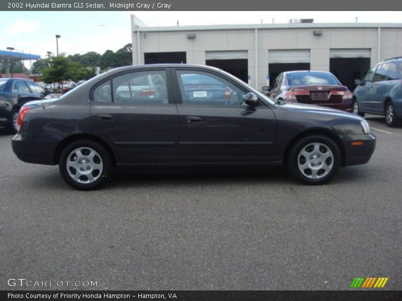 Midnight Gray / Gray 2002 Hyundai Elantra GLS Sedan
