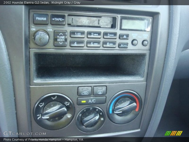 Midnight Gray / Gray 2002 Hyundai Elantra GLS Sedan