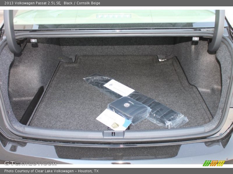 Black / Cornsilk Beige 2013 Volkswagen Passat 2.5L SE