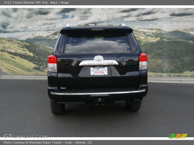 Black / Beige 2013 Toyota 4Runner SR5 4x4