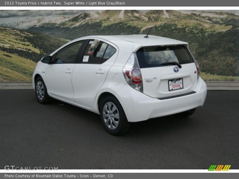 Super White / Light Blue Gray/Black 2013 Toyota Prius c Hybrid Two