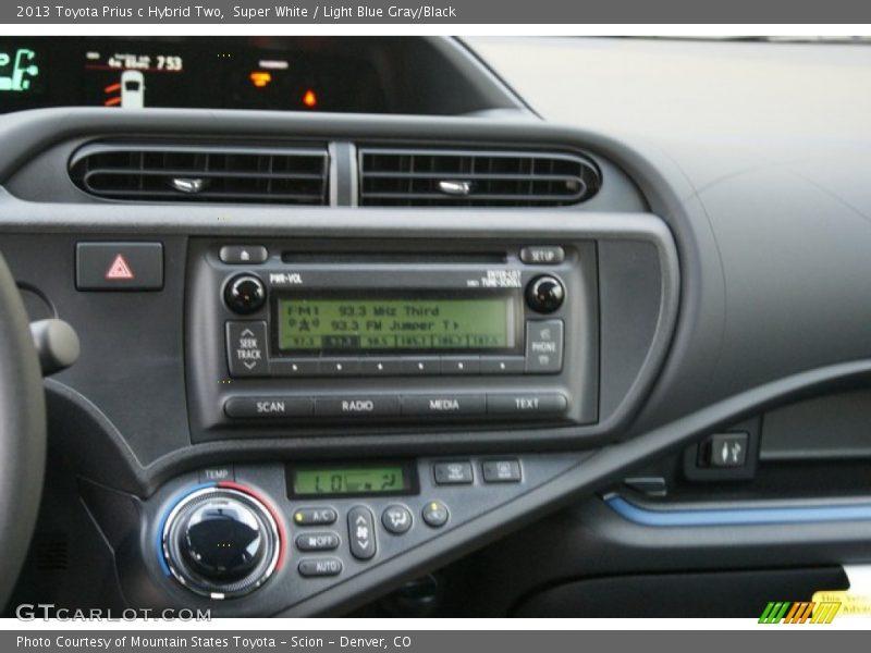 Super White / Light Blue Gray/Black 2013 Toyota Prius c Hybrid Two