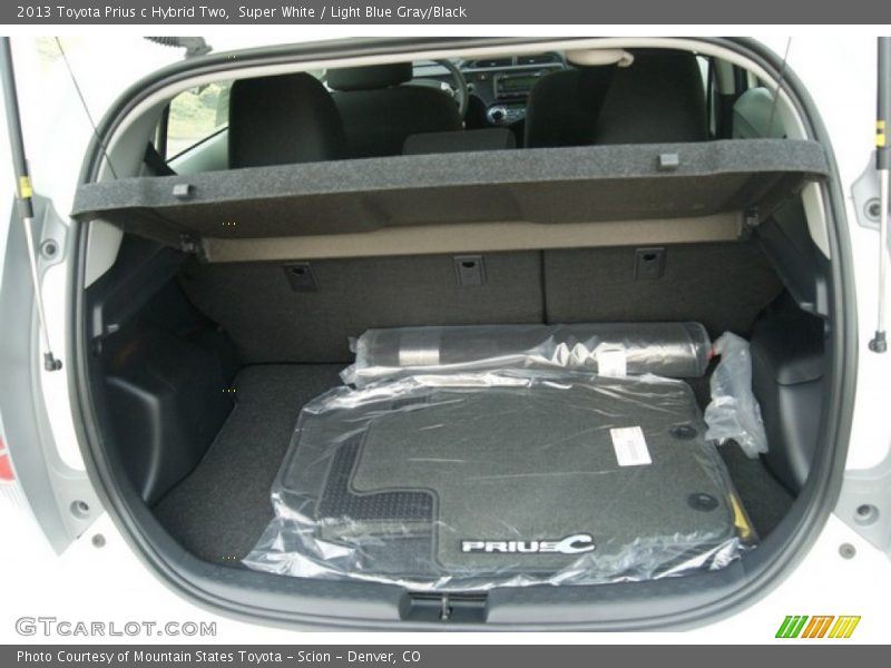 Super White / Light Blue Gray/Black 2013 Toyota Prius c Hybrid Two