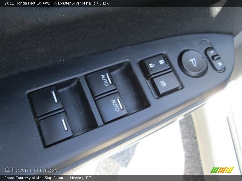 Alabaster Silver Metallic / Black 2011 Honda Pilot EX 4WD