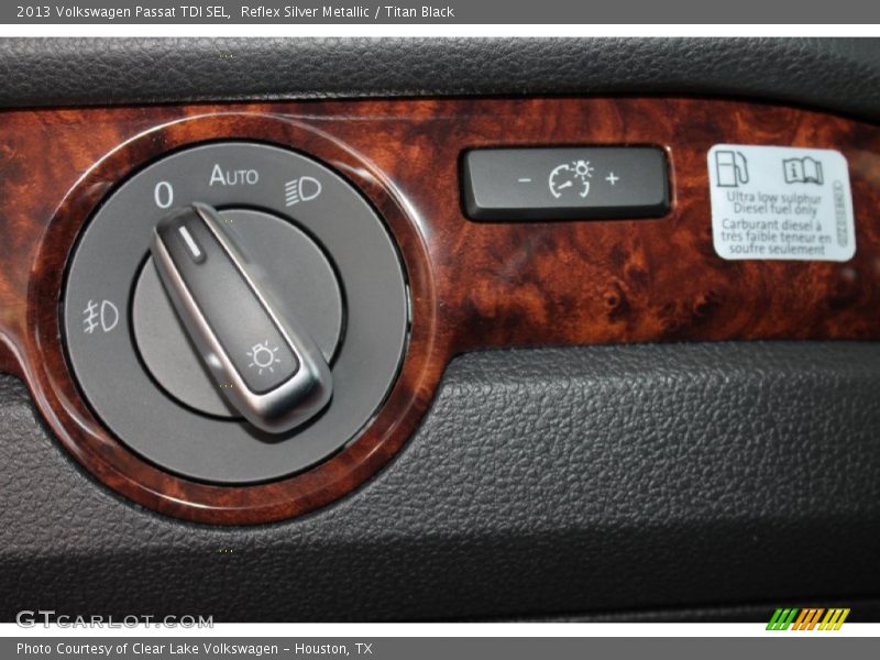 Reflex Silver Metallic / Titan Black 2013 Volkswagen Passat TDI SEL