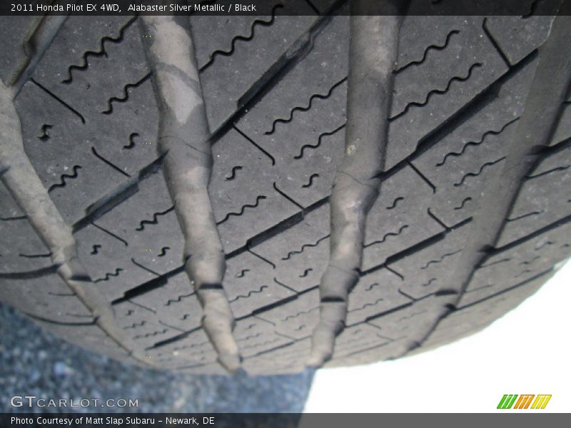 Alabaster Silver Metallic / Black 2011 Honda Pilot EX 4WD