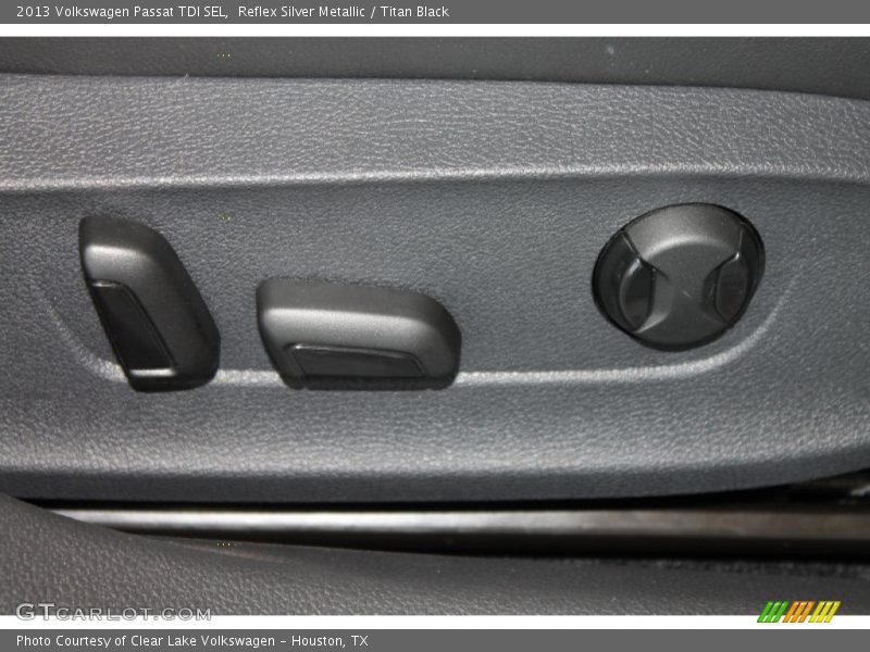 Reflex Silver Metallic / Titan Black 2013 Volkswagen Passat TDI SEL