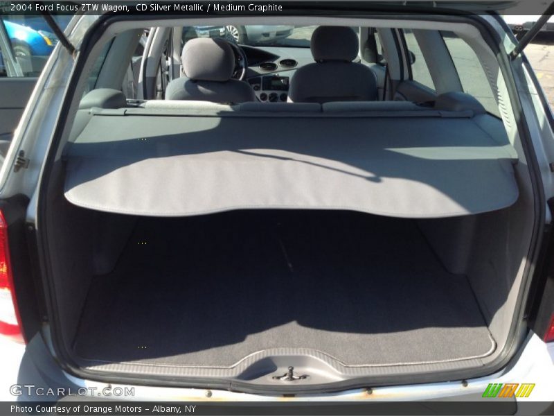 CD Silver Metallic / Medium Graphite 2004 Ford Focus ZTW Wagon