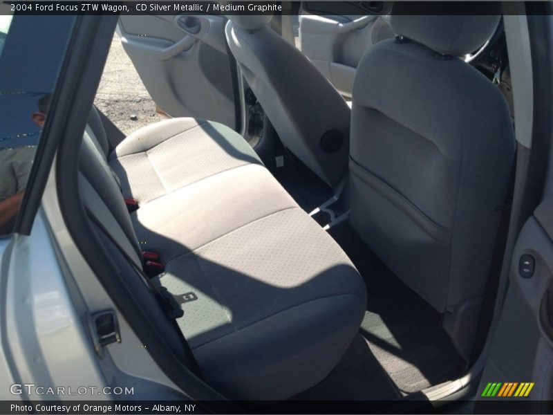 CD Silver Metallic / Medium Graphite 2004 Ford Focus ZTW Wagon