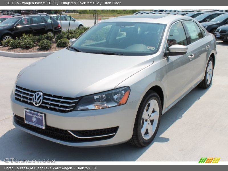 Tungsten Silver Metallic / Titan Black 2013 Volkswagen Passat TDI SE