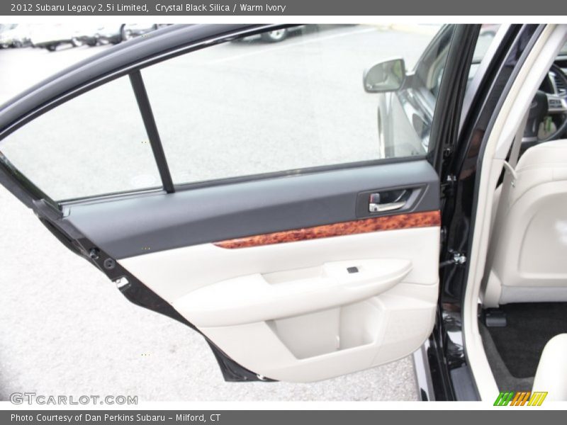 Crystal Black Silica / Warm Ivory 2012 Subaru Legacy 2.5i Limited