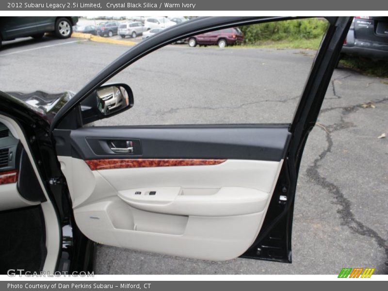 Crystal Black Silica / Warm Ivory 2012 Subaru Legacy 2.5i Limited