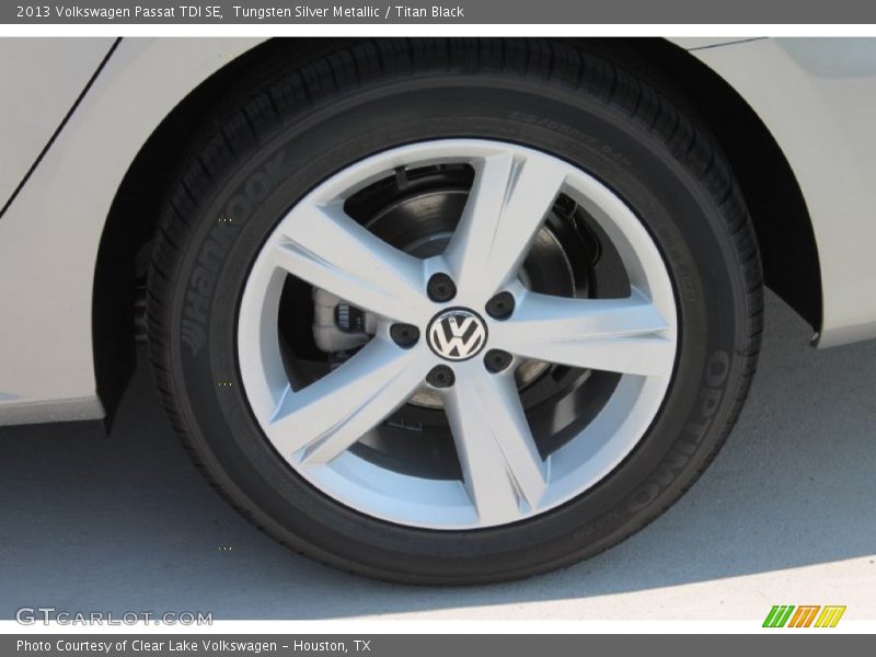 Tungsten Silver Metallic / Titan Black 2013 Volkswagen Passat TDI SE