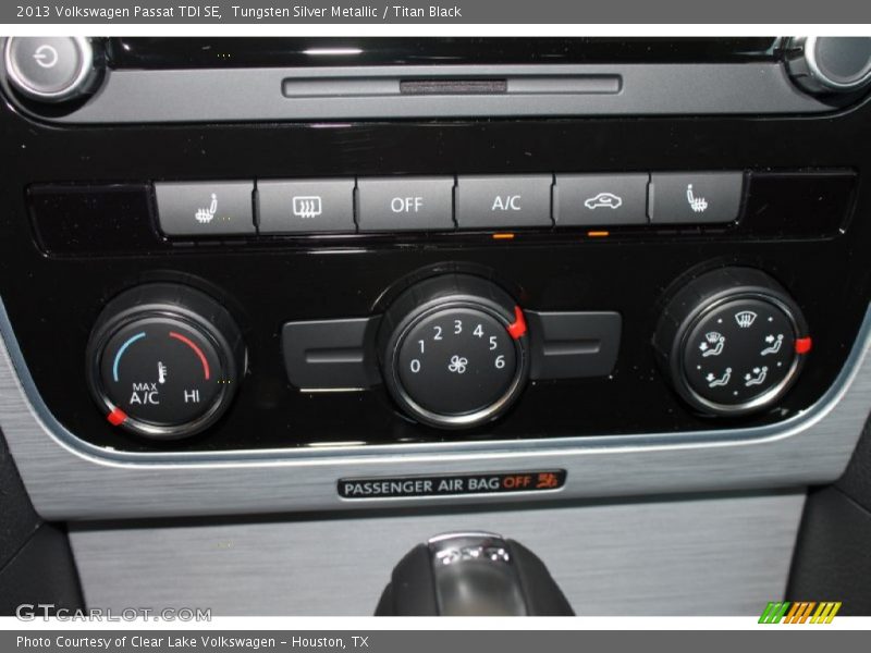 Tungsten Silver Metallic / Titan Black 2013 Volkswagen Passat TDI SE