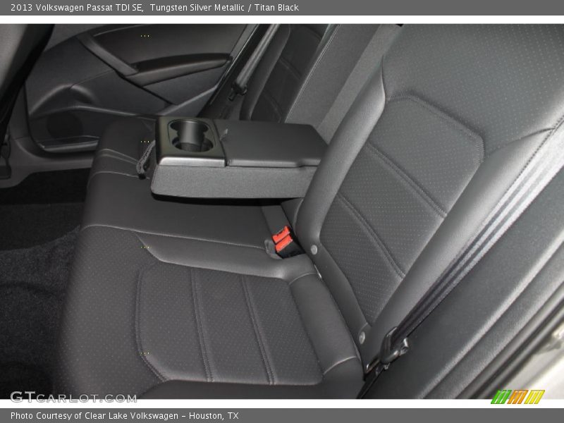 Tungsten Silver Metallic / Titan Black 2013 Volkswagen Passat TDI SE