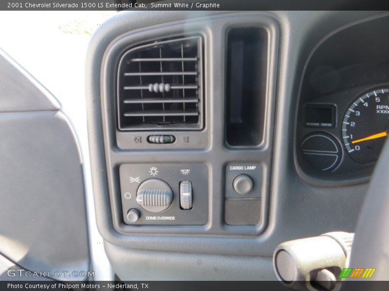 Summit White / Graphite 2001 Chevrolet Silverado 1500 LS Extended Cab