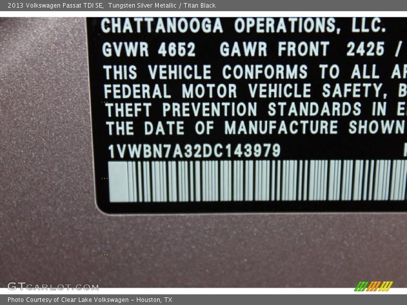 Tungsten Silver Metallic / Titan Black 2013 Volkswagen Passat TDI SE