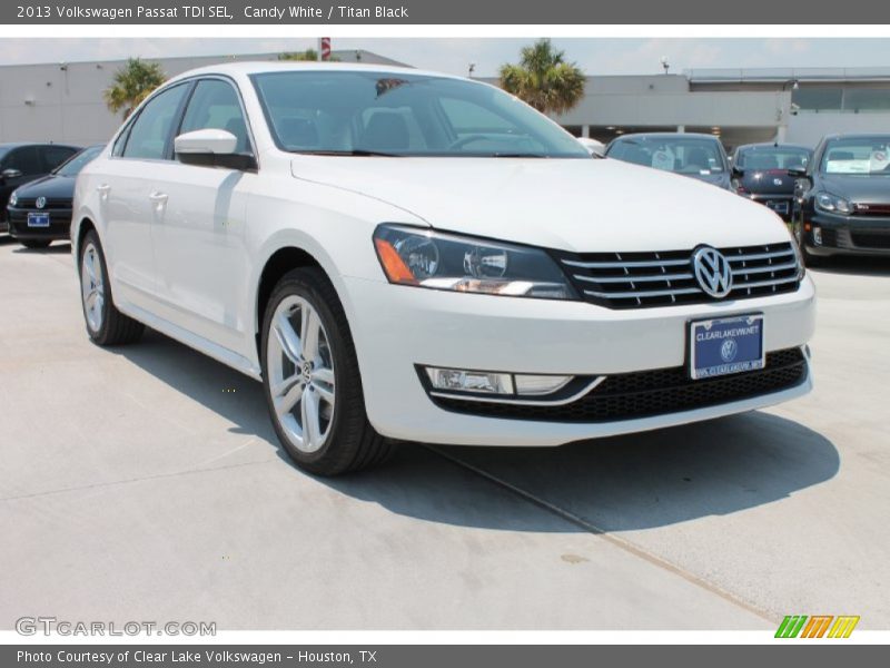Candy White / Titan Black 2013 Volkswagen Passat TDI SEL