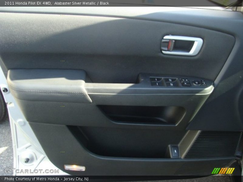 Alabaster Silver Metallic / Black 2011 Honda Pilot EX 4WD