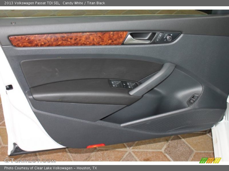 Candy White / Titan Black 2013 Volkswagen Passat TDI SEL
