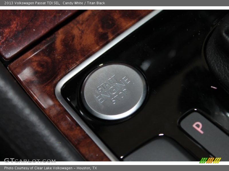 Candy White / Titan Black 2013 Volkswagen Passat TDI SEL