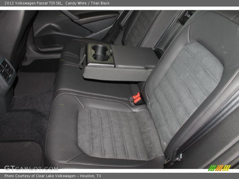 Candy White / Titan Black 2013 Volkswagen Passat TDI SEL