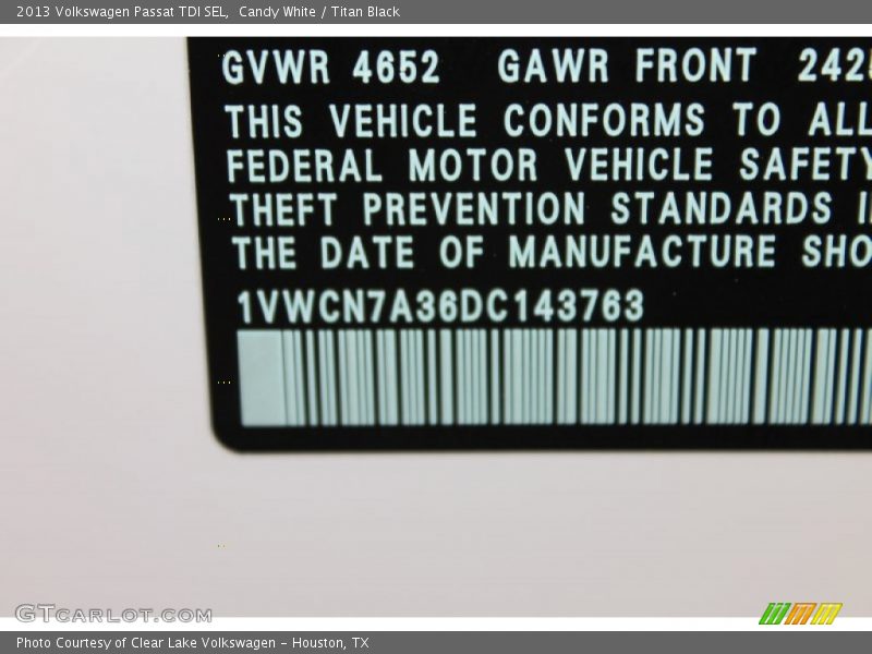 Candy White / Titan Black 2013 Volkswagen Passat TDI SEL